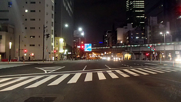 マッカーサー通りとの交差点